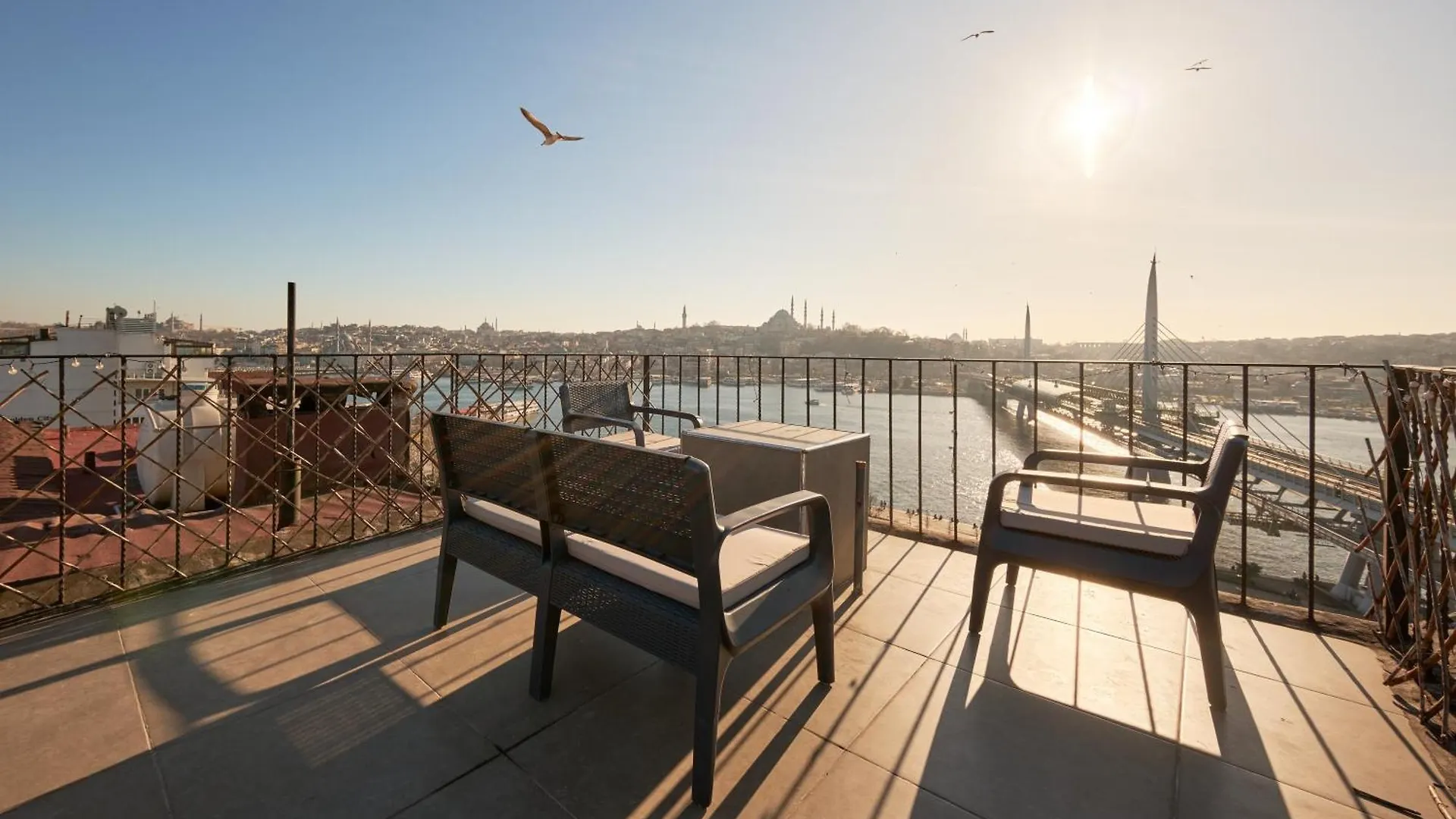 Goldenhorn Suit With Ac Κωνσταντινούπολη Τουρκία